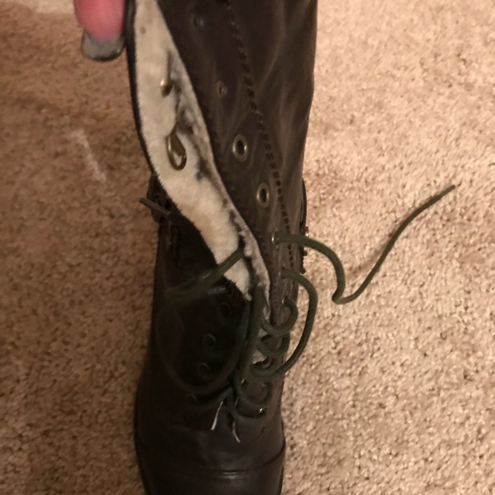 Boots - Picture 2 of 5